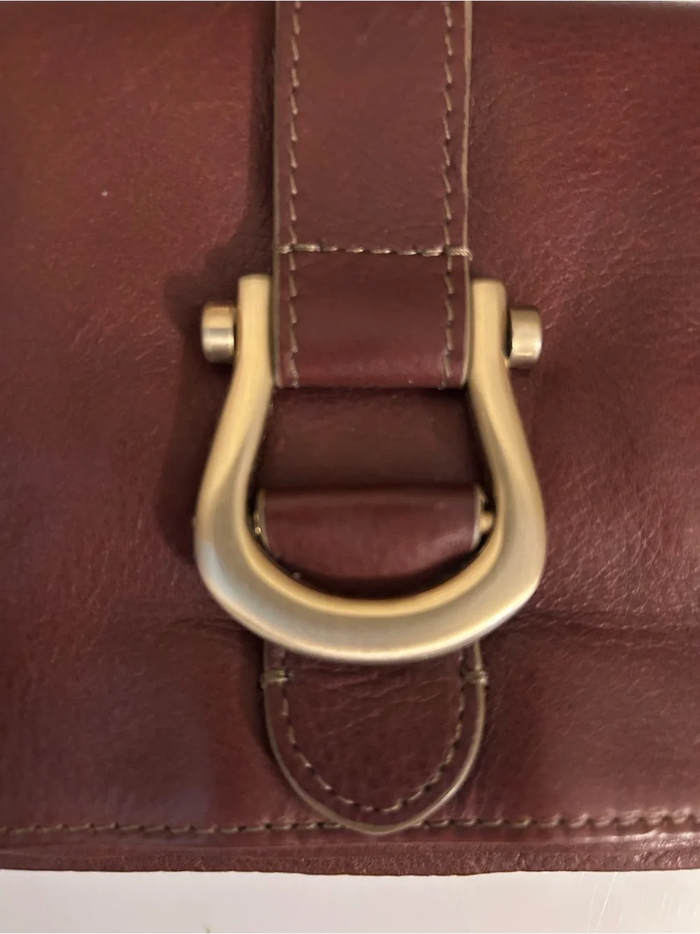 Liz Claiborne Mahogany Leather Zip-Accented Wallet - Picture 9 of 9